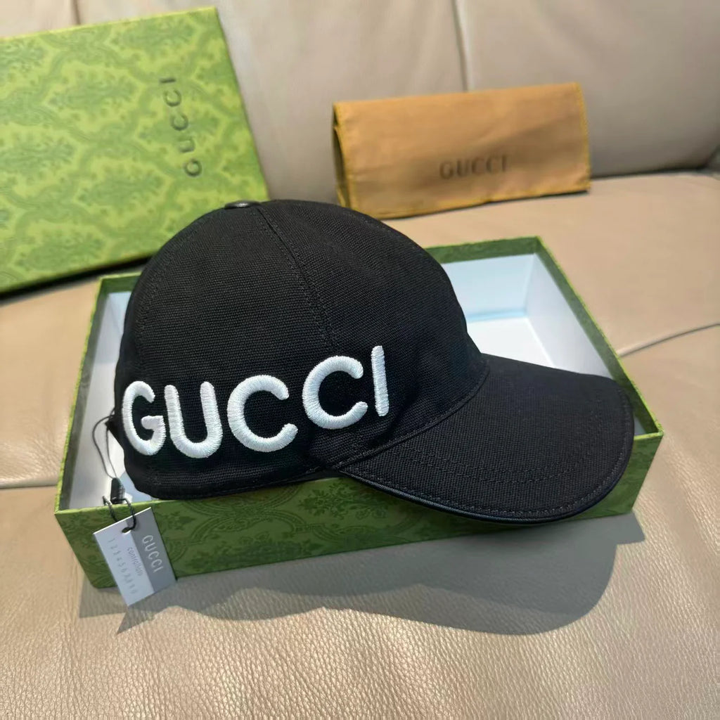 New letter embroidered baseball cap