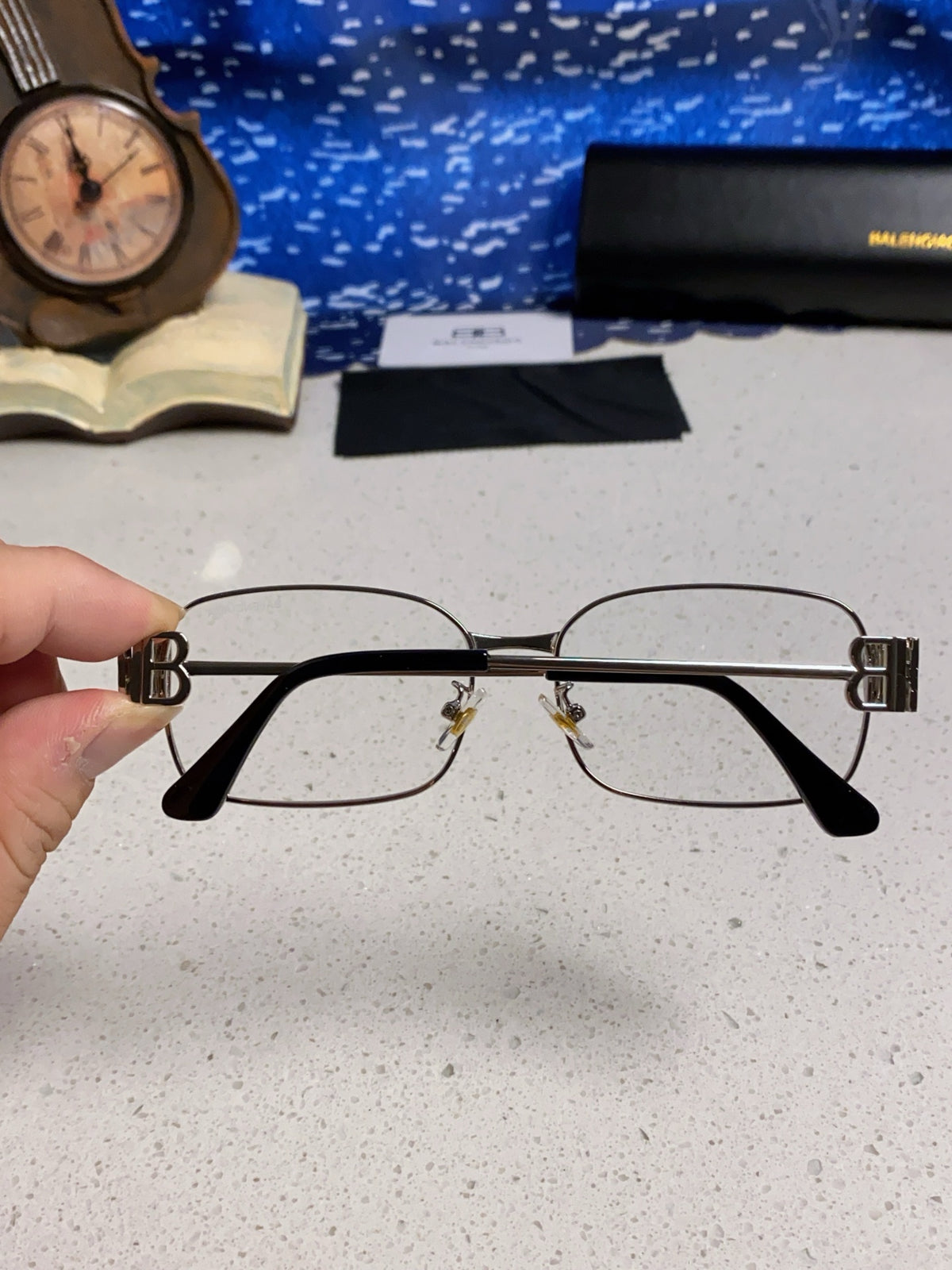 New metal retro box, refined gold wire rectangular gold and silver frame for men and women, can be paired with myopia glasses trend