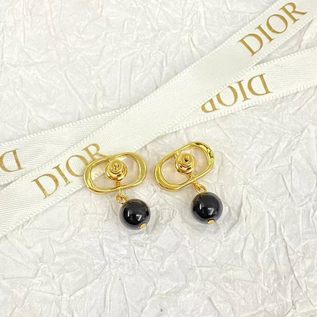New pearl earrings