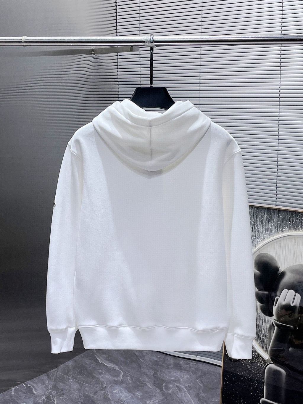Early spring latest long sleeved round neck sweatshirt 23