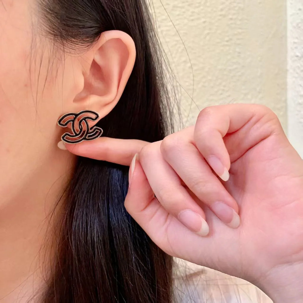 New hollowed out earrings