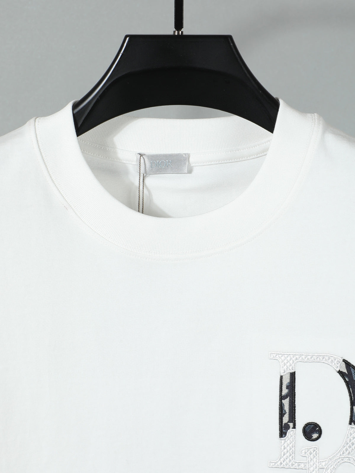 Chest letters 🪡 Embroidery+Simplified Letter Large Logo T-shirt at the Back