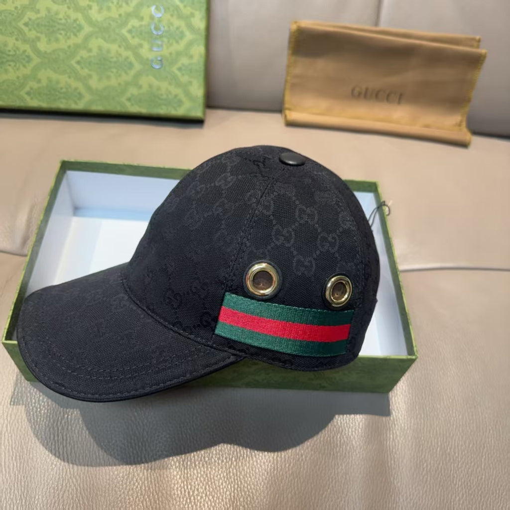 Steel buckle baseball cap