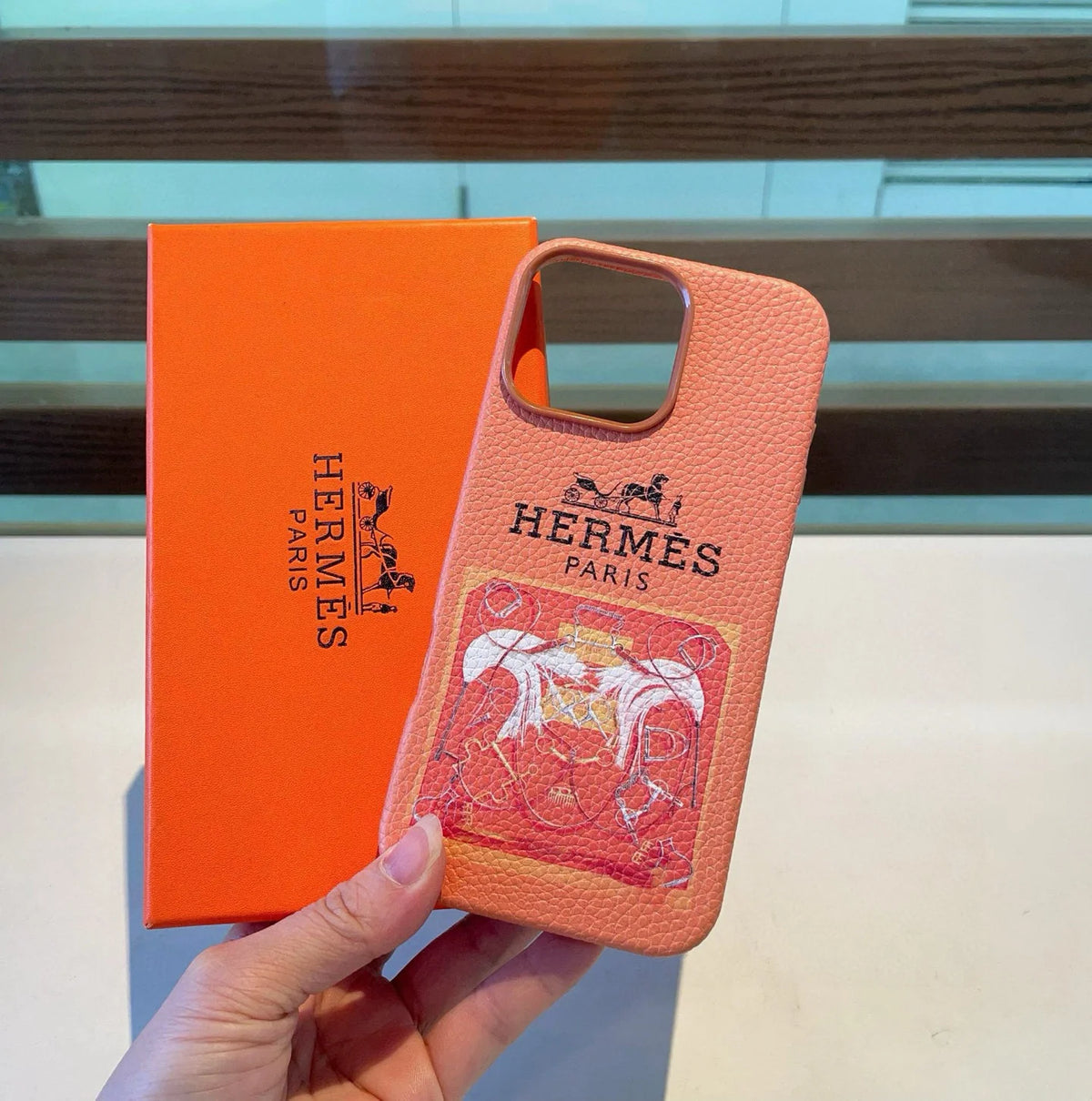 All inclusive lychee patterned phone case