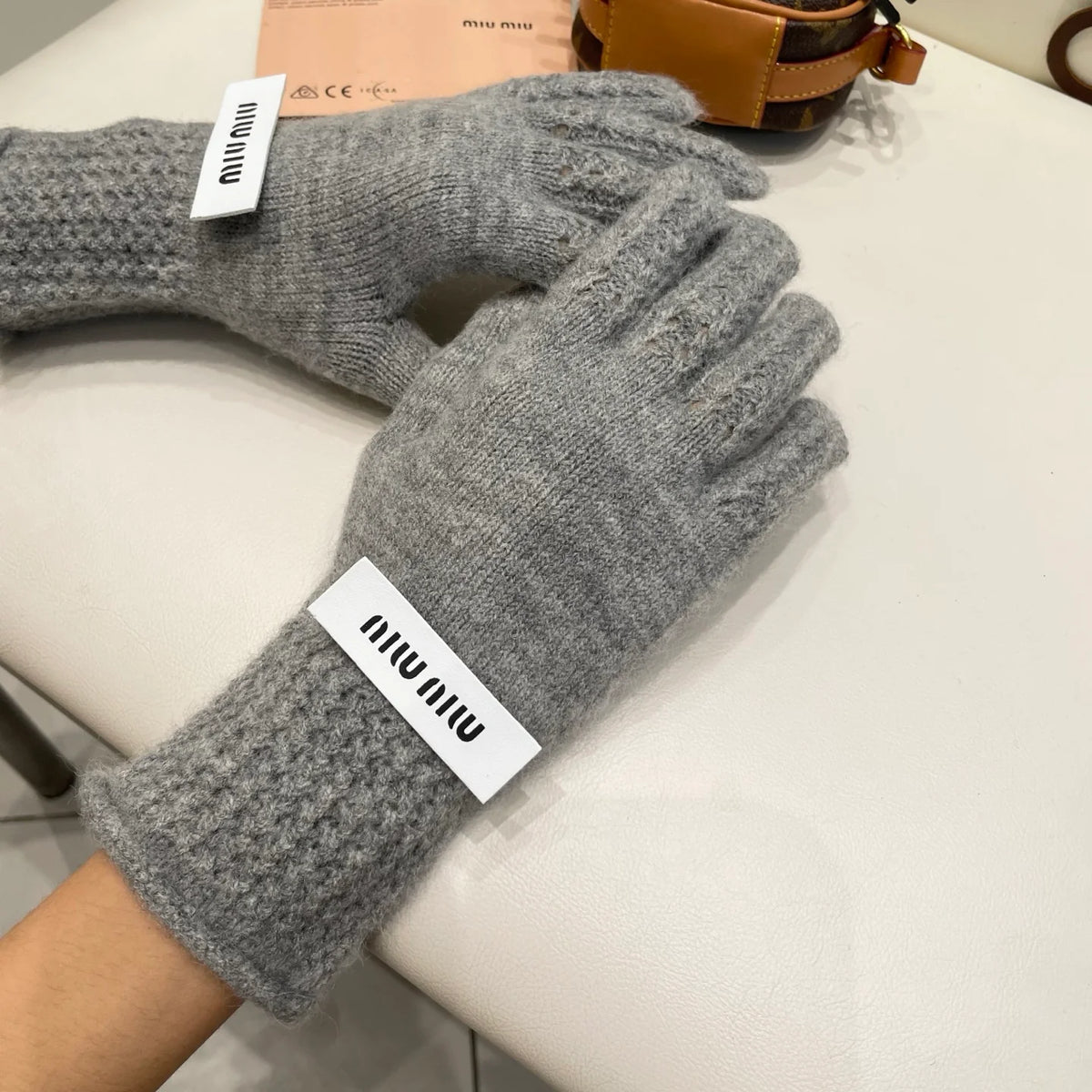 Knitted wool gloves for autumn and winter 👍
