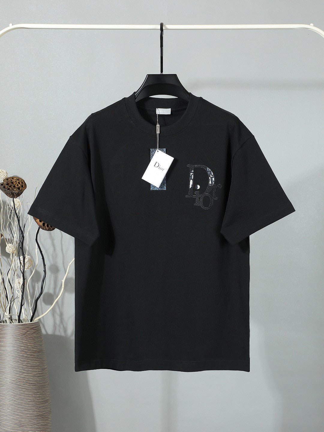 Chest letters 🪡 Embroidery+Simplified Letter Large Logo T-shirt at the Back
