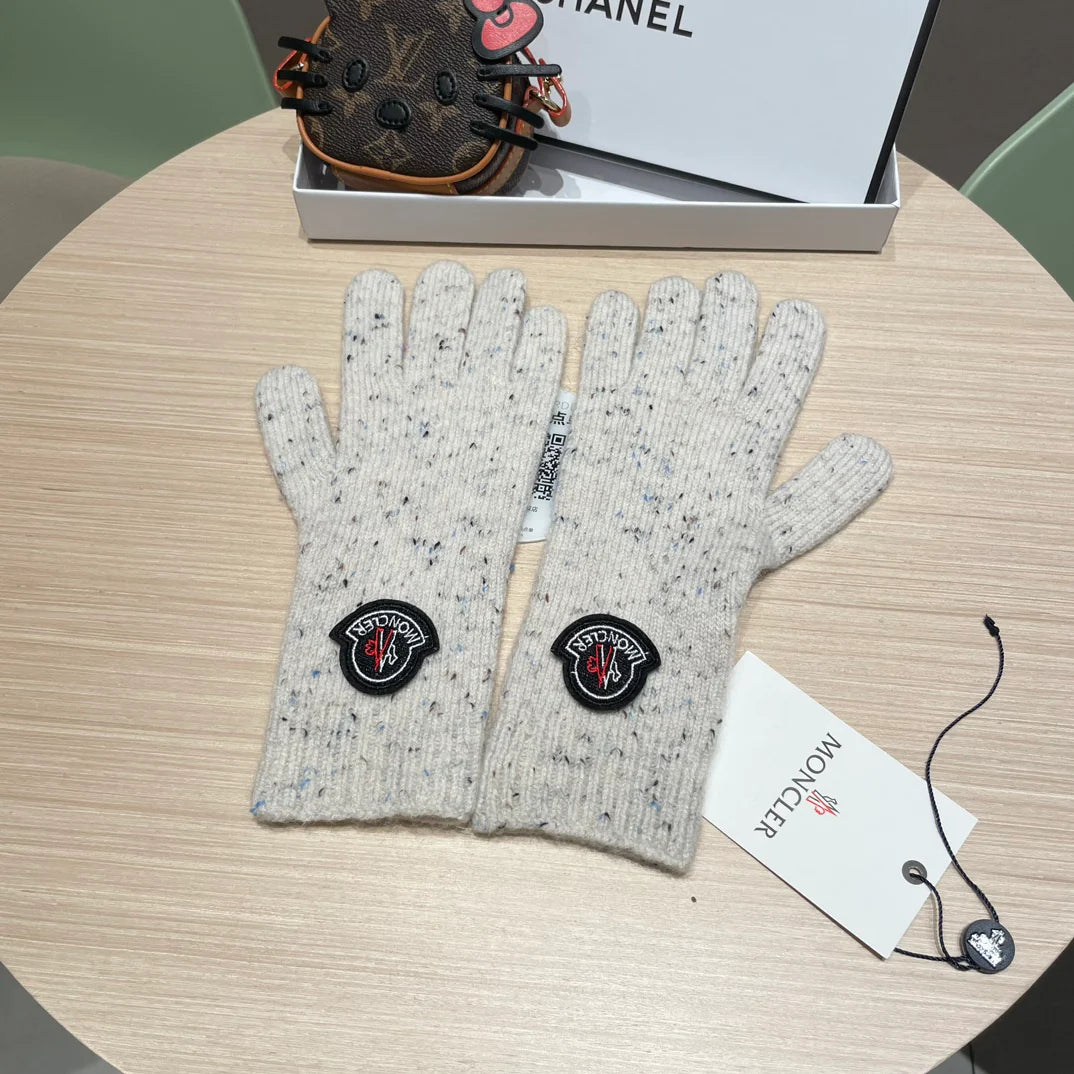 Autumn and winter wool knitted gloves