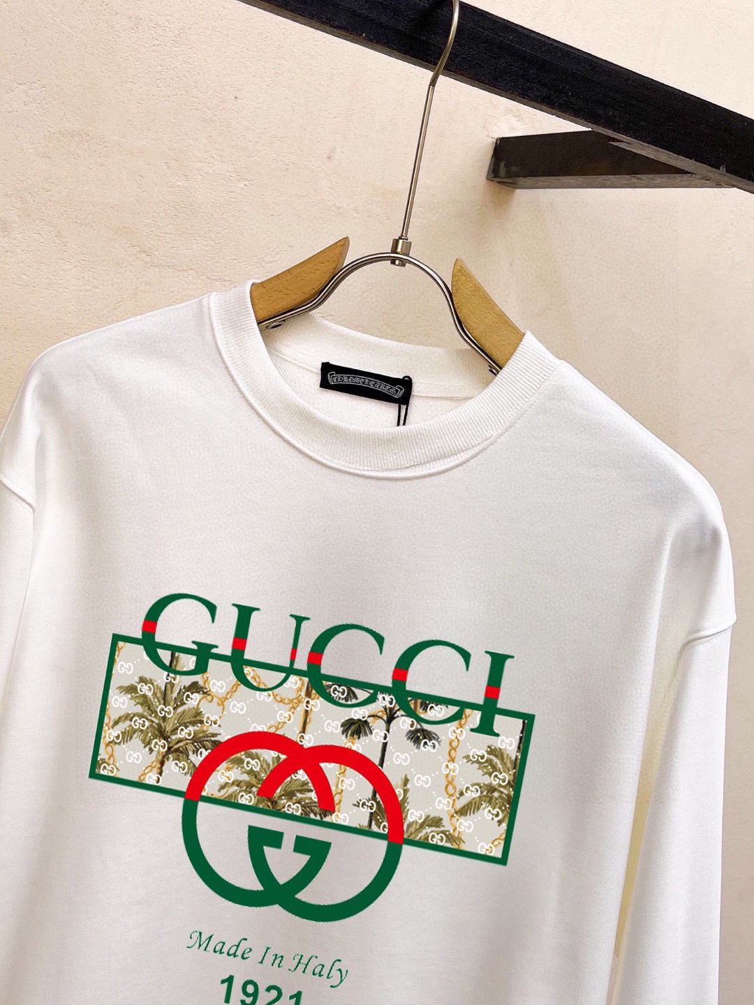 New long sleeved round neck sweatshirt 5