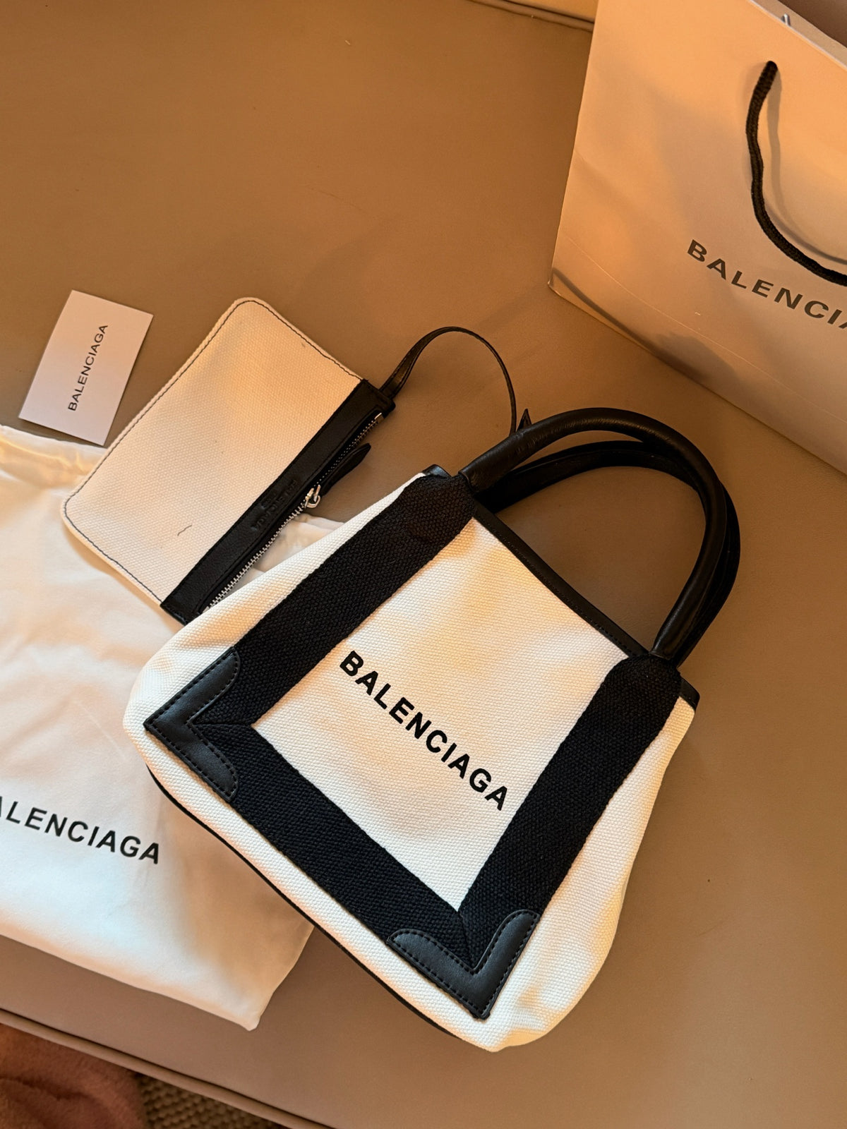 Mother and Child Trapezoidal Basket Tote Tote Bag
