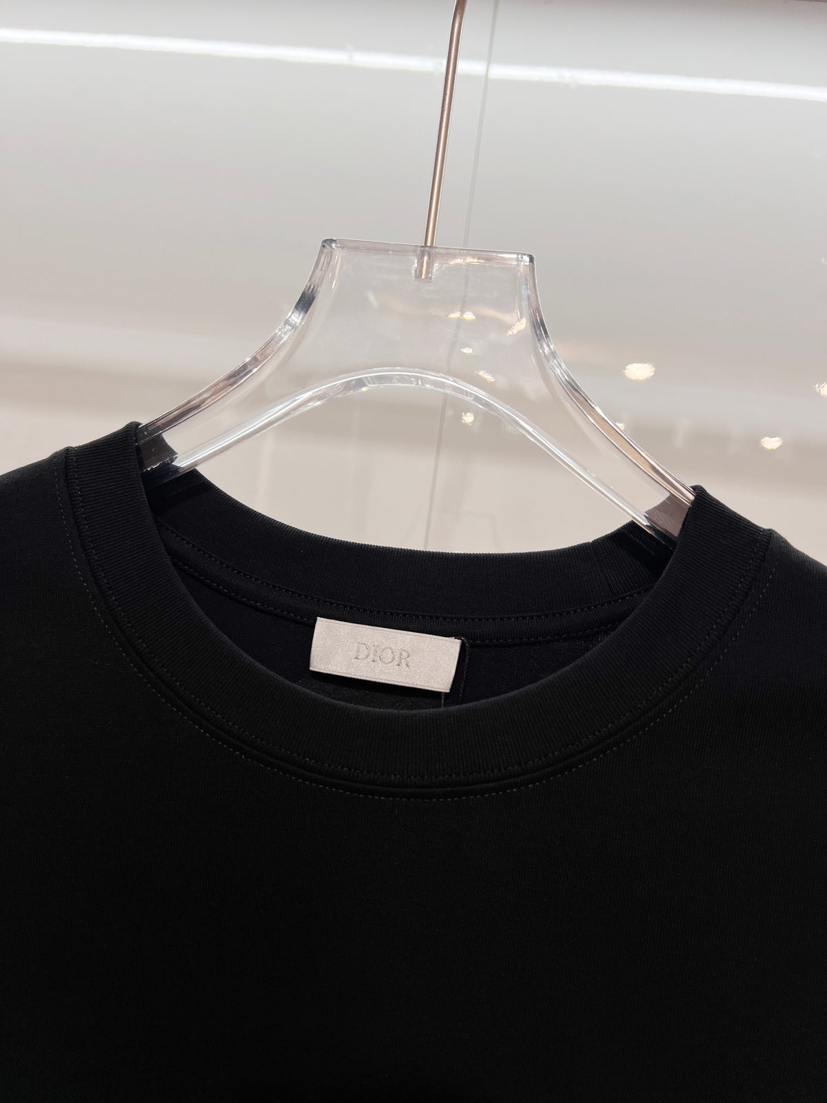 Embroidered bee letter short sleeved shirt