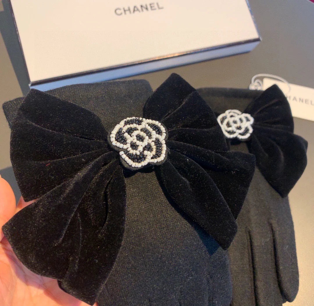 Zhuzhu Mountain Camellia+Big Bow 🔥 fashion gloves