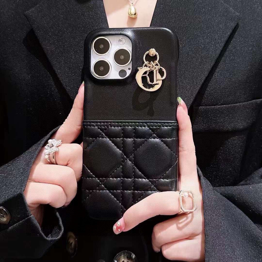 Hardware pendant phone case