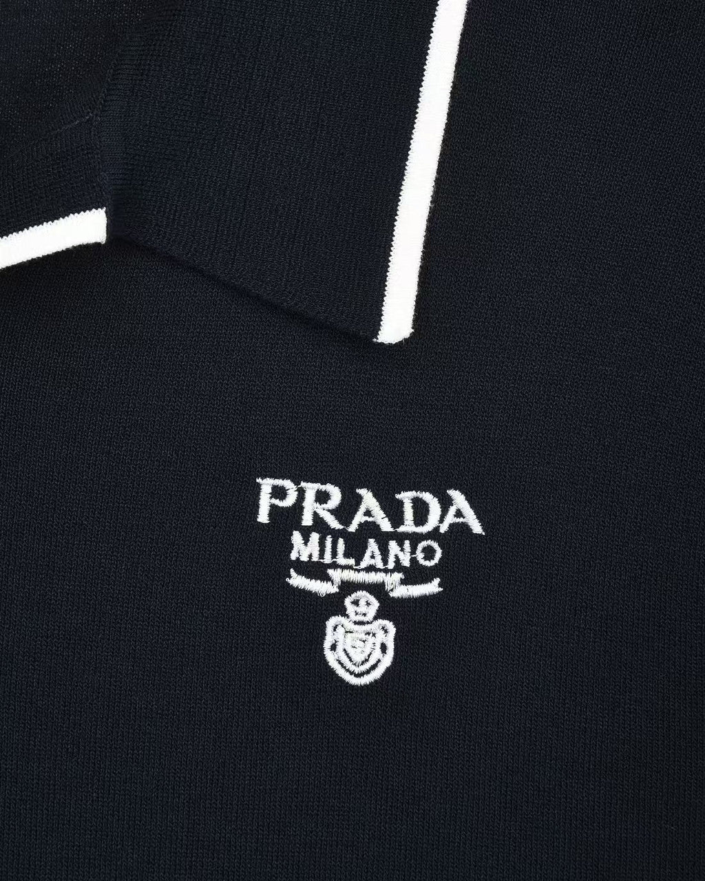 New embroidered knitted short sleeved polo shirt