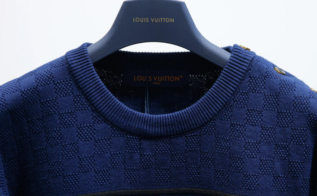 Pullover knitted sweater