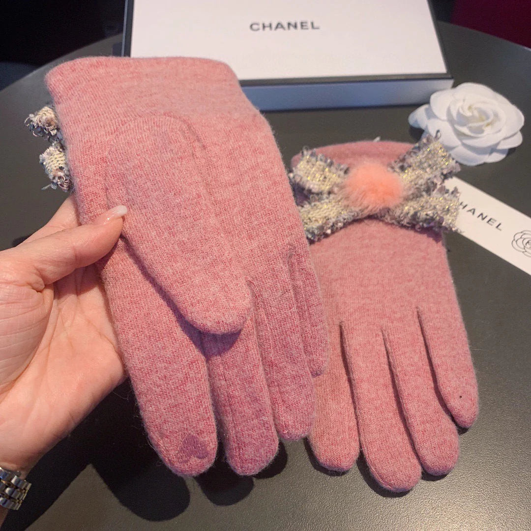 New wool gloves