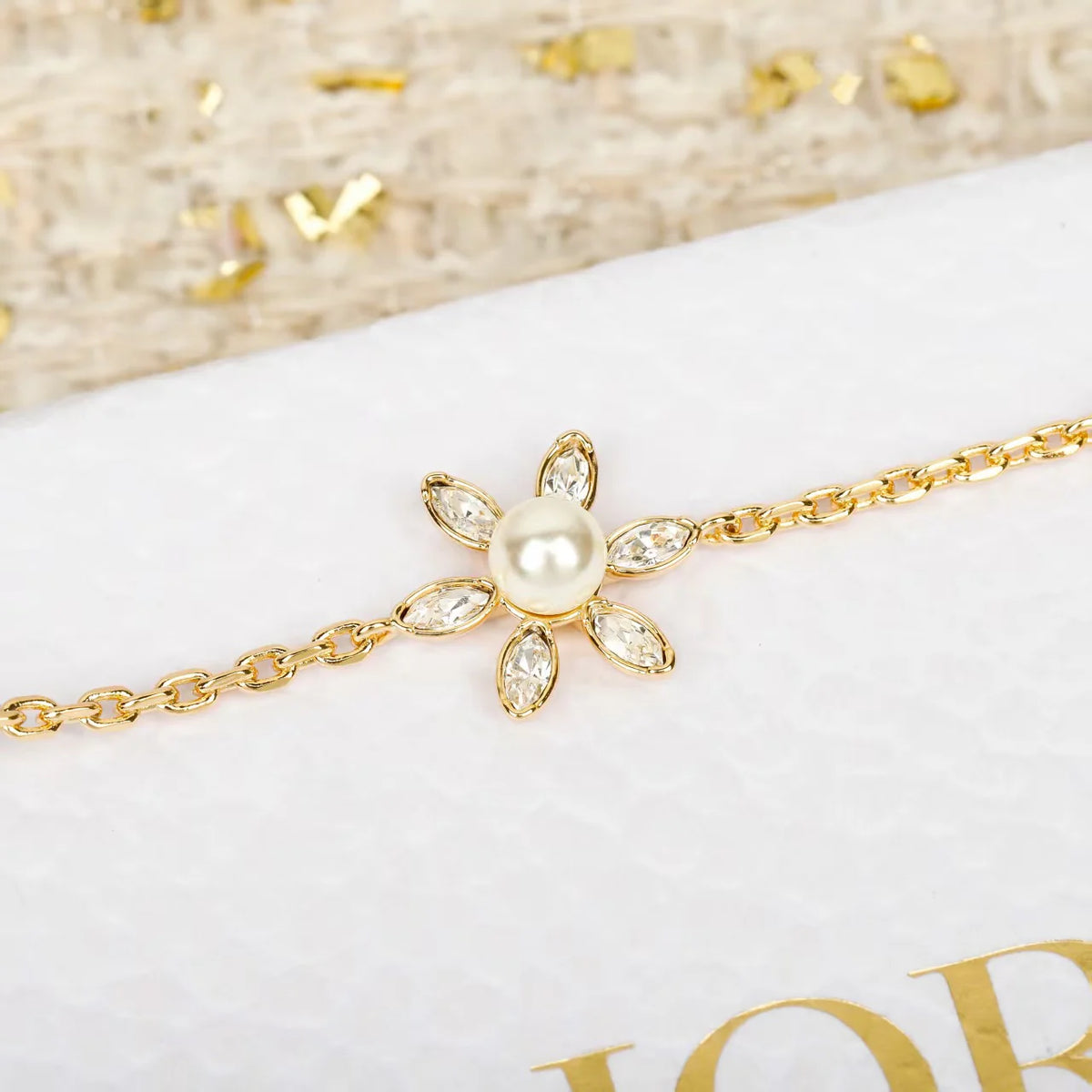 Hot selling Little Flower Hanging Pearl Bracelet
