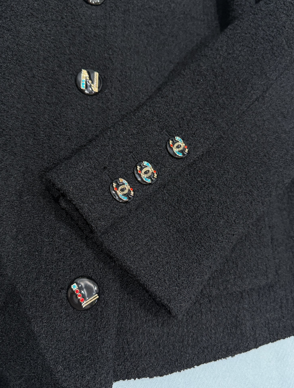 Chic Black Cropped Tweed Blazer with Front Patch Pockets & Bow Detail