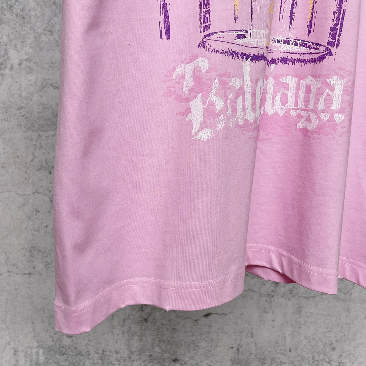 Imported direct spray printed short sleeved T-shirt