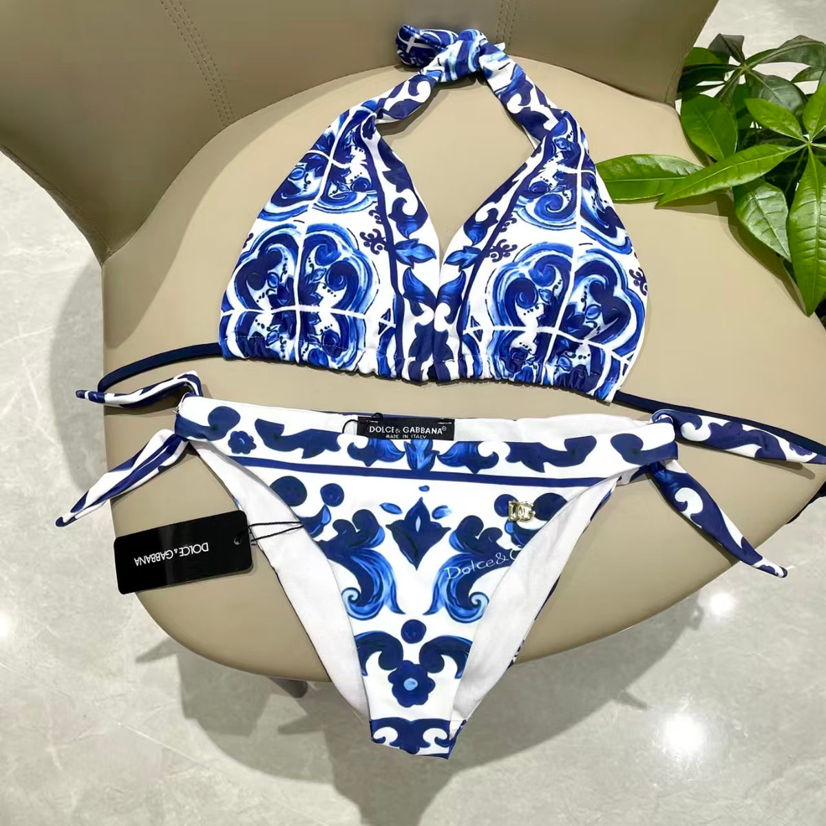 New quick drying elastic swimsuit