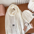 Explosive scarf and hat set