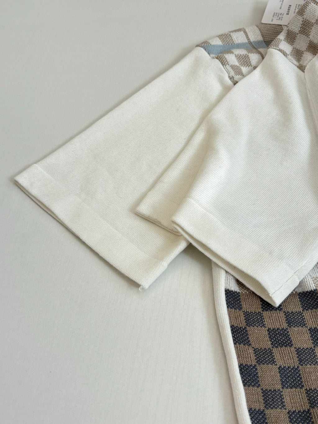Plaid jacquard knitted short sleeved shirt