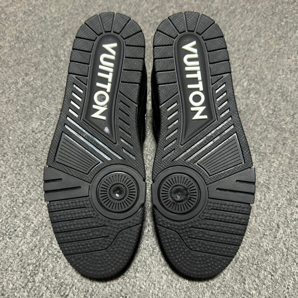 Black Classical Letter Sneaker