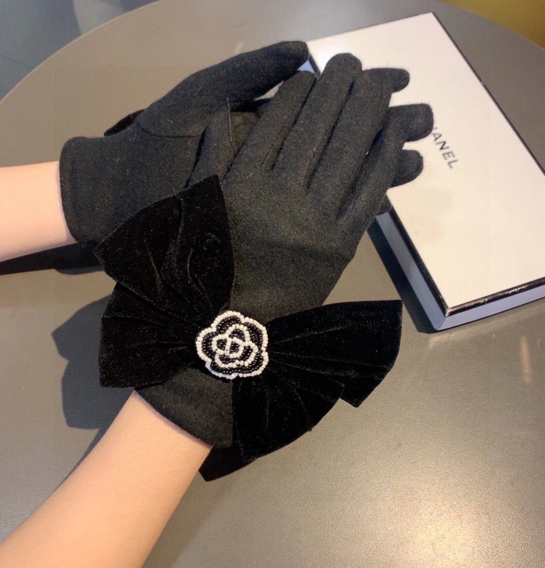 Zhuzhu Mountain Camellia+Big Bow 🔥 fashion gloves