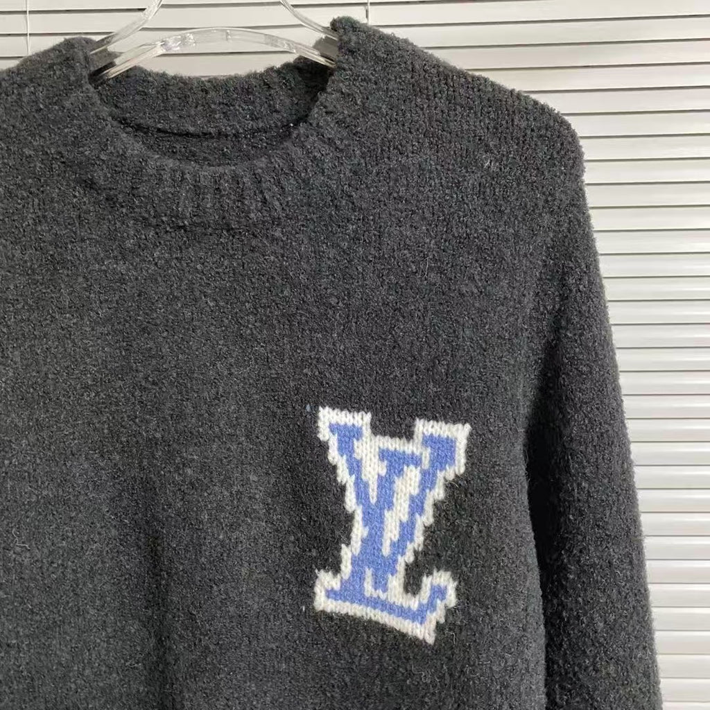 Four leaf clover jacquard round neck sweater