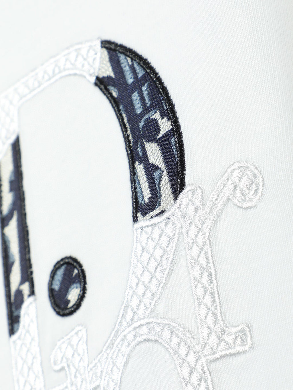 Chest letters 🪡 Embroidery+Simplified Letter Large Logo T-shirt at the Back