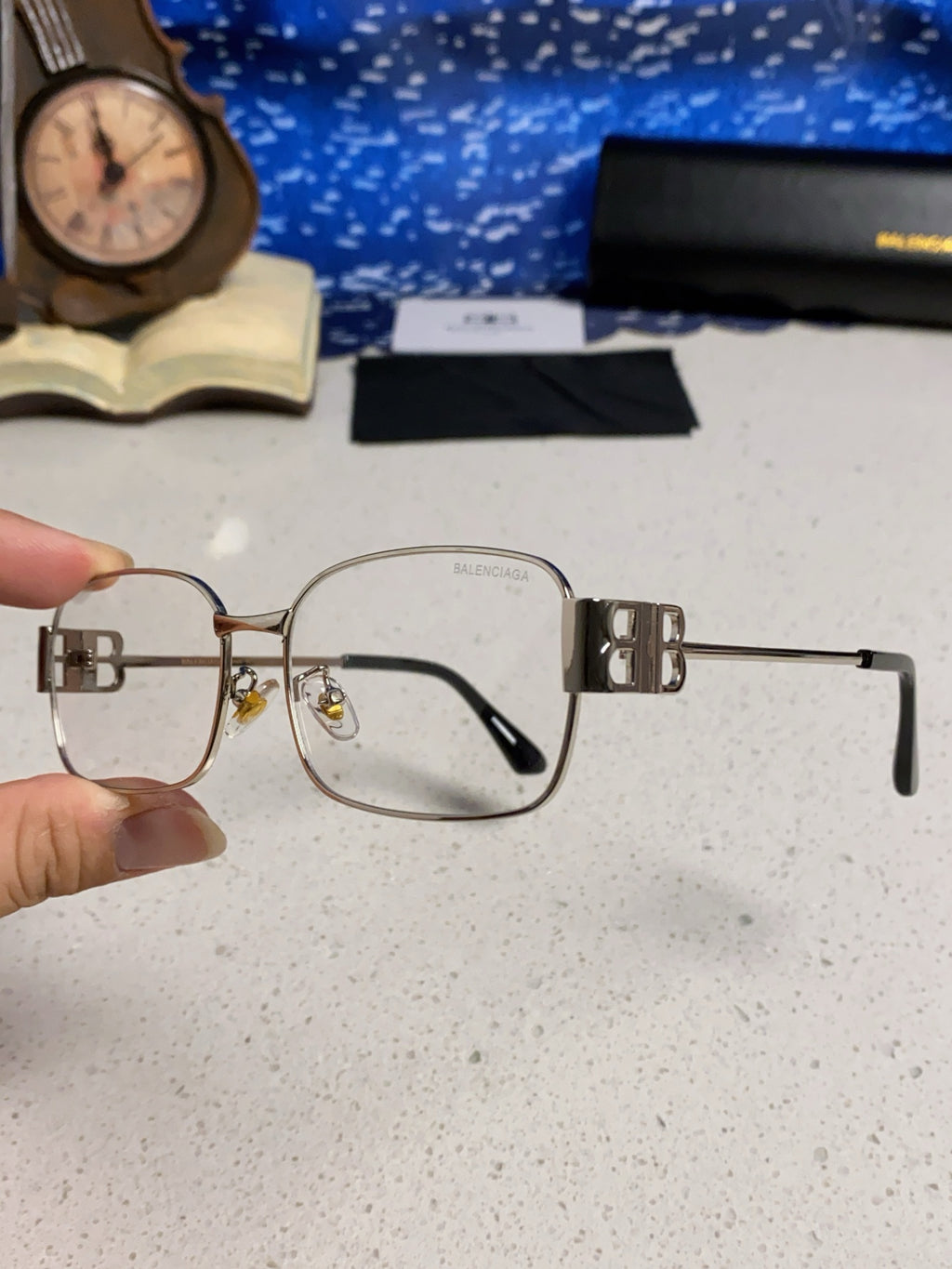 New metal retro box, refined gold wire rectangular gold and silver frame for men and women, can be paired with myopia glasses trend