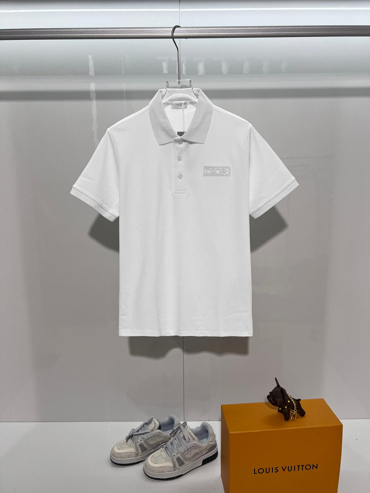Solid color chest embroidered small letter polo shirt