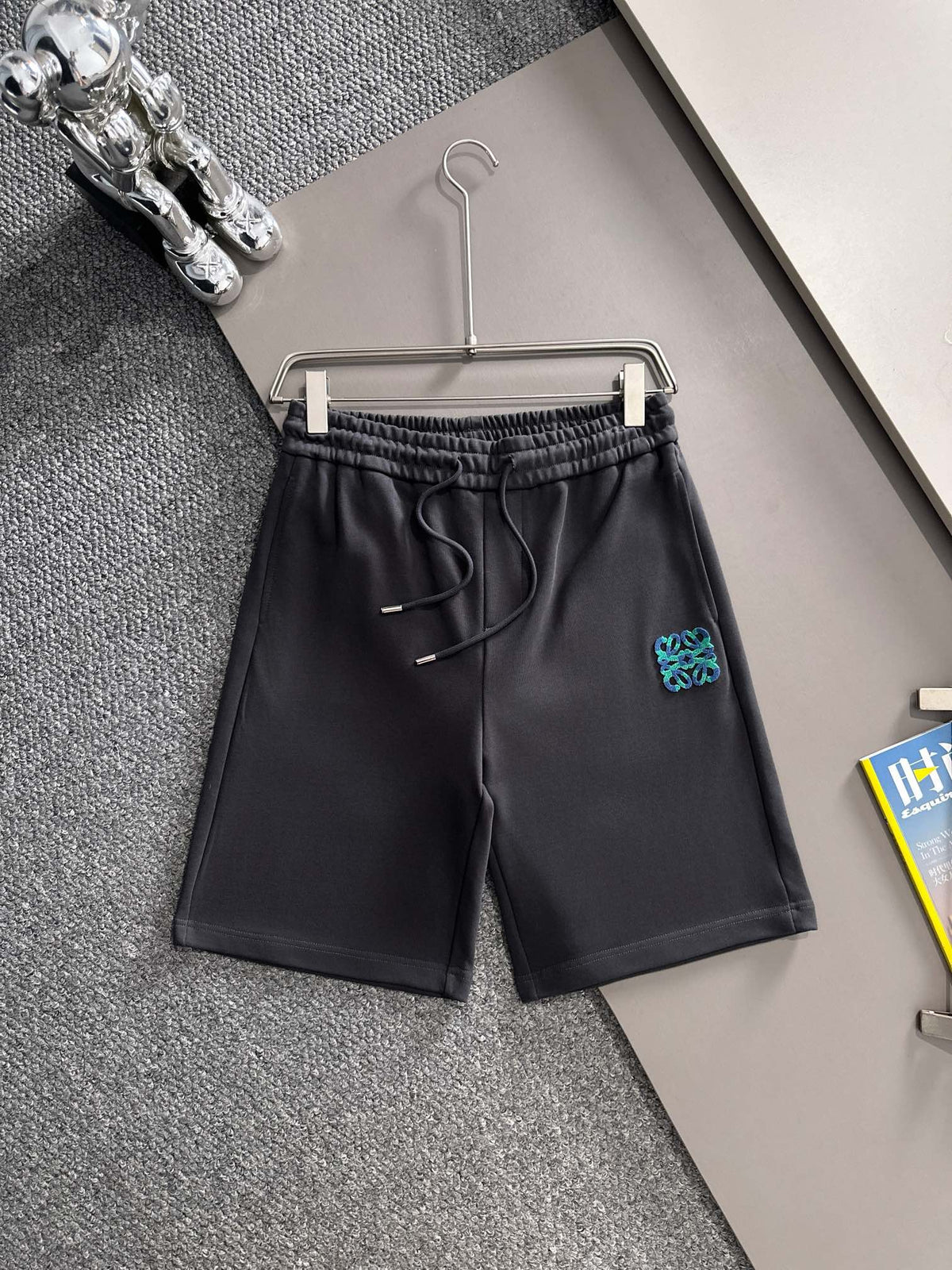 Toothbrush embroidered logo casual shorts