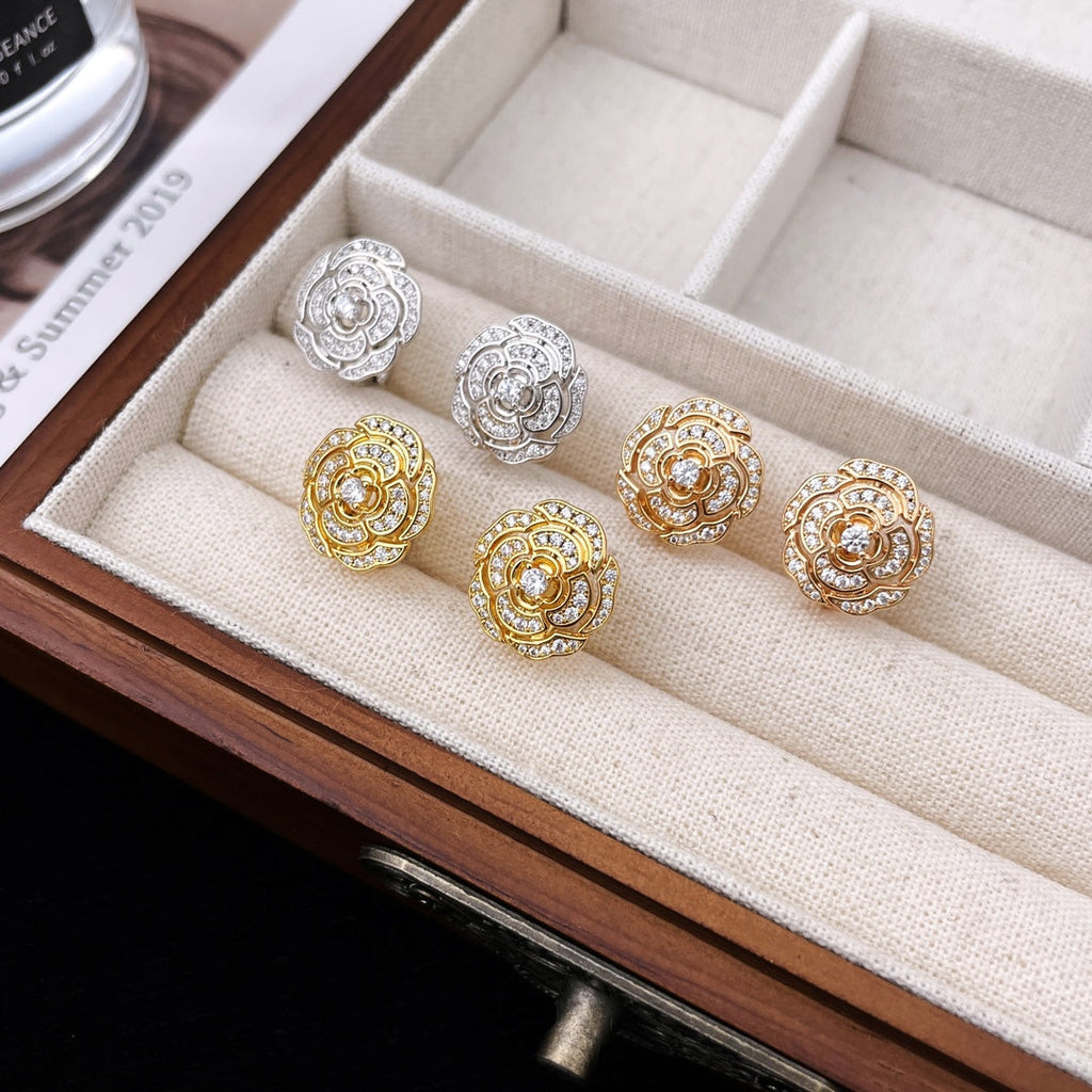 BOUTON DIAMOND STUD EARRINGS