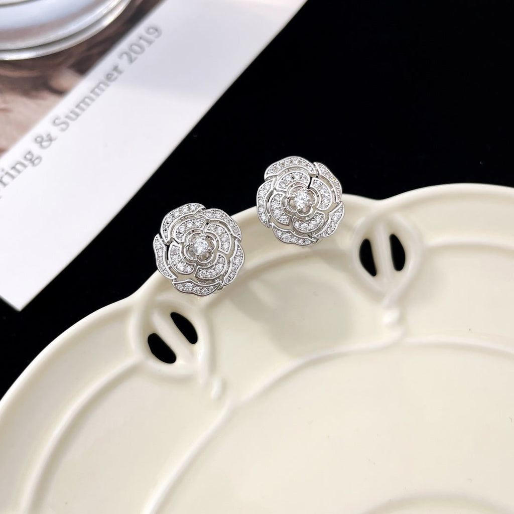 BOUTON DIAMOND STUD EARRINGS