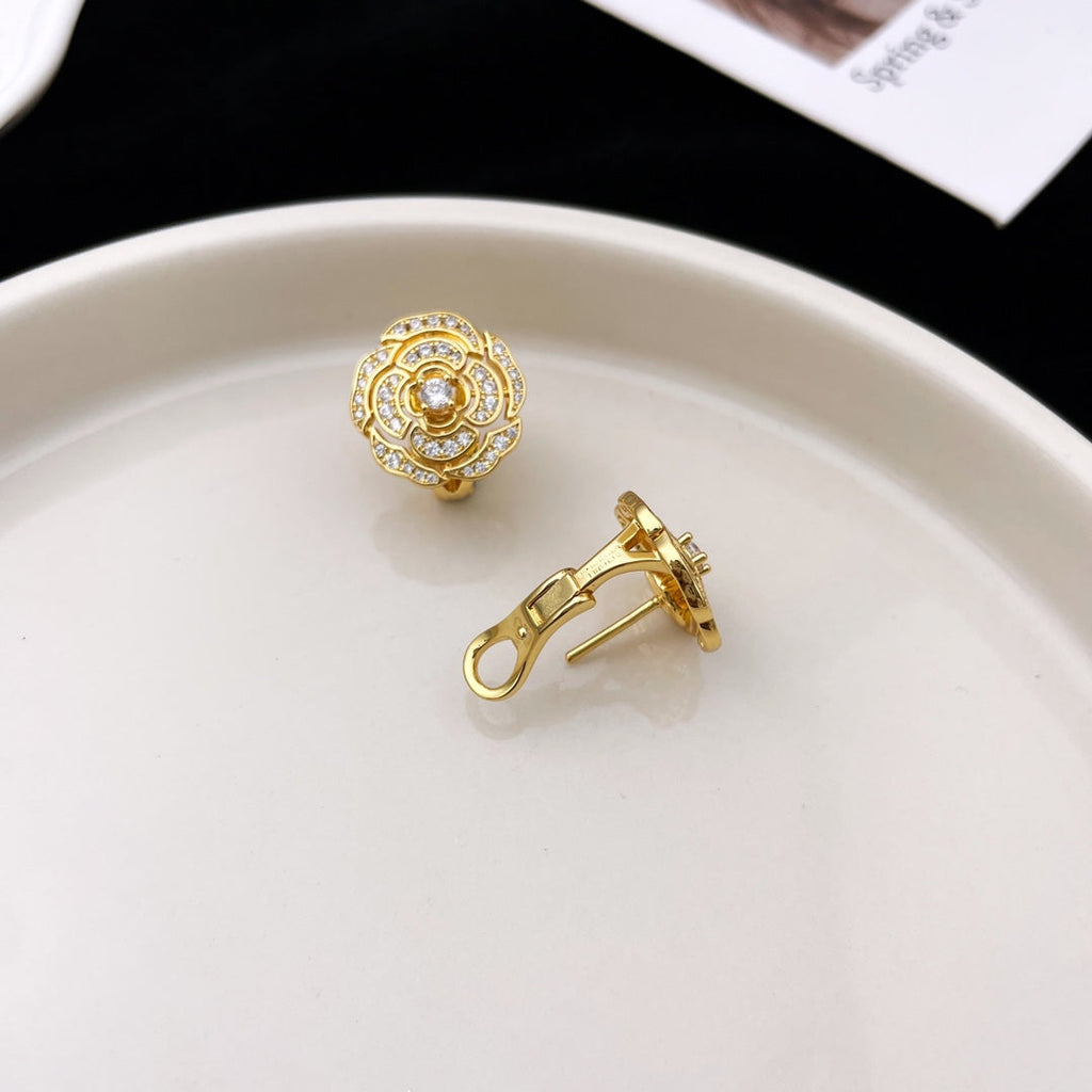 BOUTON DIAMOND STUD EARRINGS
