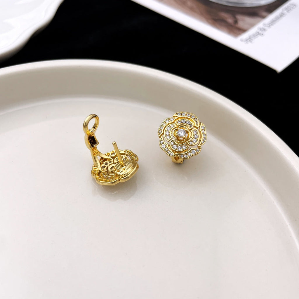 BOUTON DIAMOND STUD EARRINGS