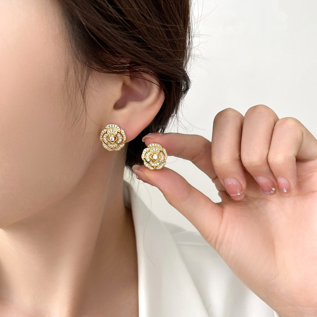 BOUTON DIAMOND STUD EARRINGS