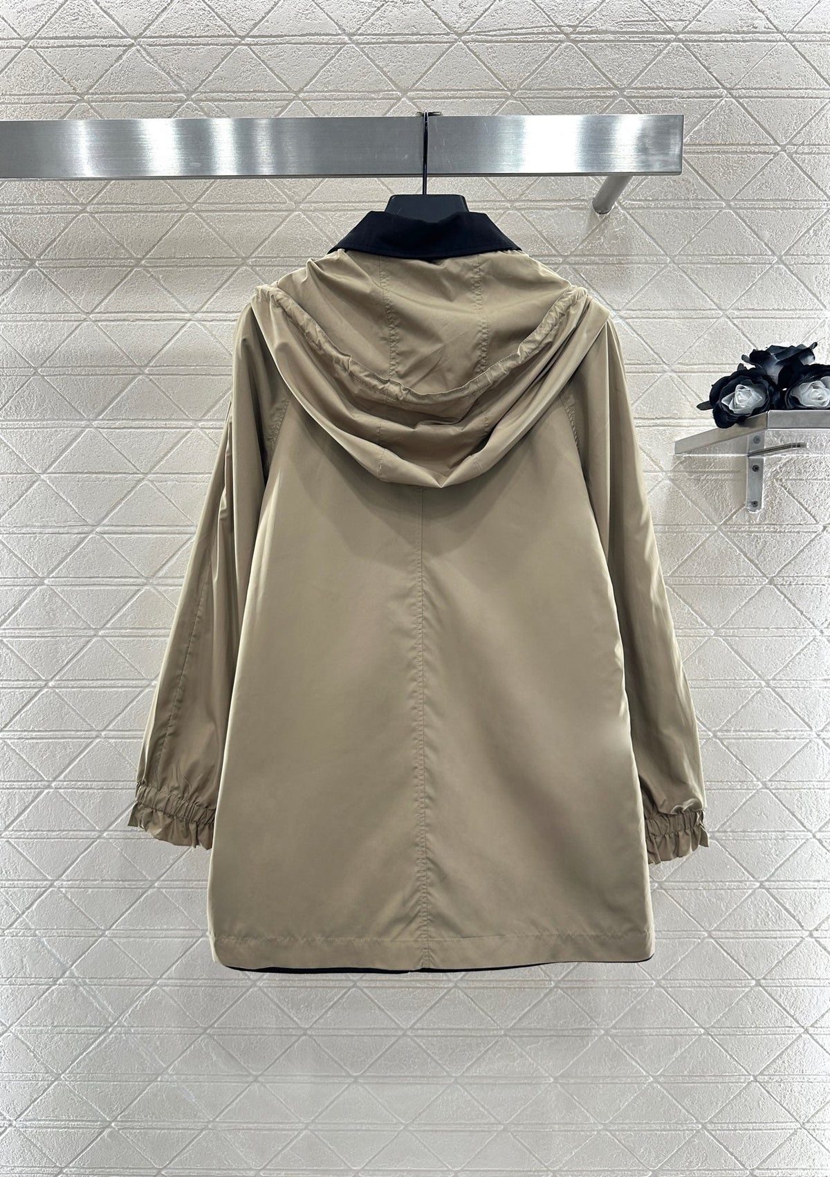 25fw Wear windbreakers on both sides