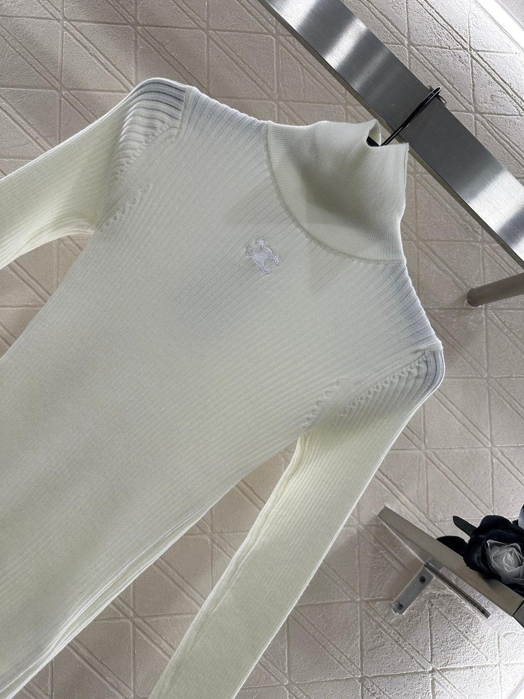 25fw Slim fit high neck base shirt