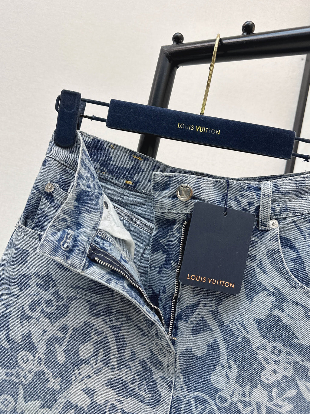 26ss Laser-studded chain floral denim midi skirt