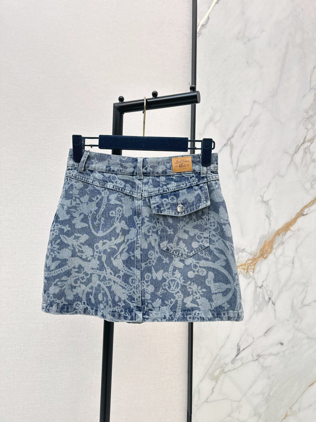26ss Laser-studded chain floral denim midi skirt