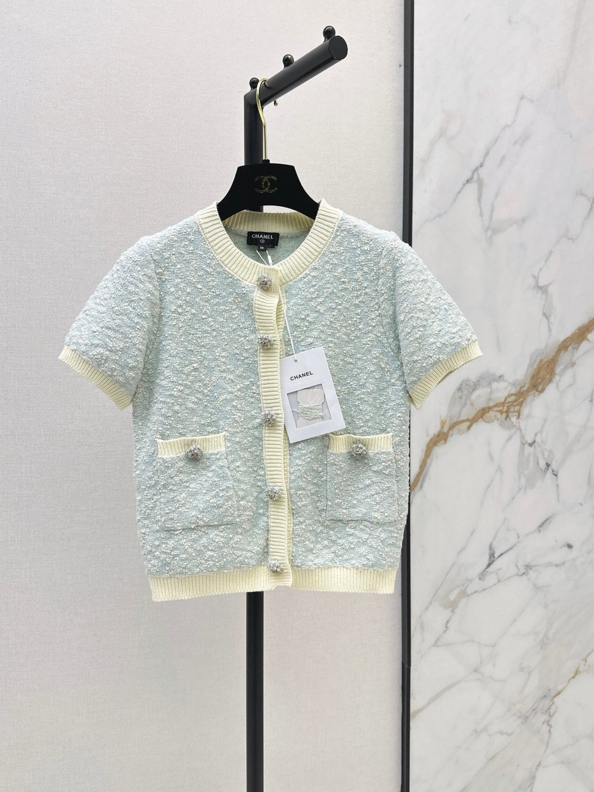Short-sleeved cardigan with contrasting trim