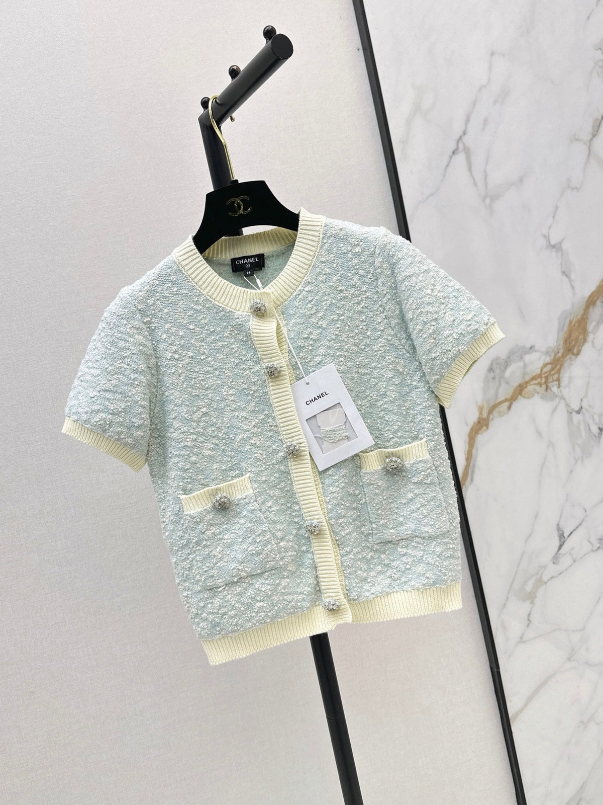 Short-sleeved cardigan with contrasting trim