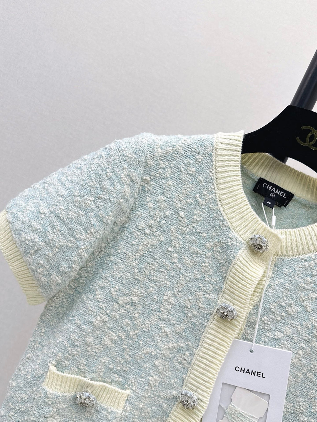Short-sleeved cardigan with contrasting trim