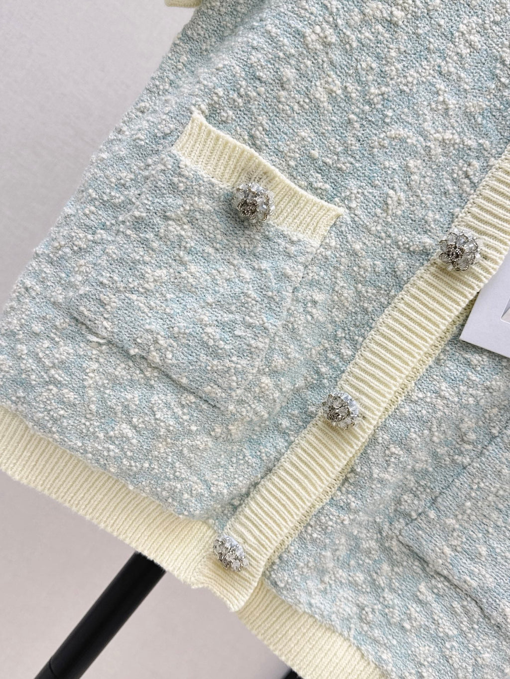 Short-sleeved cardigan with contrasting trim