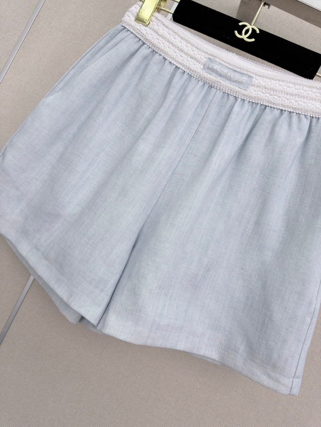 Elastic-waist shorts