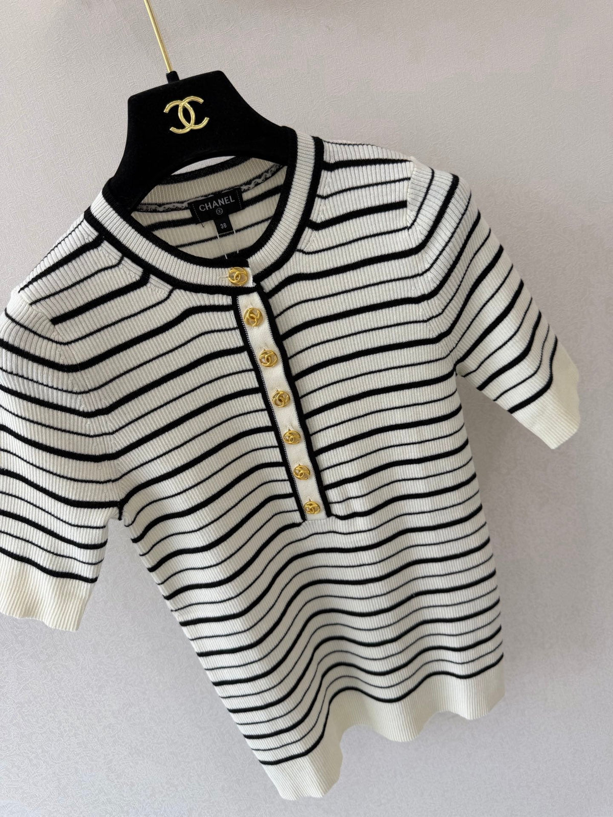 partial-button-front top