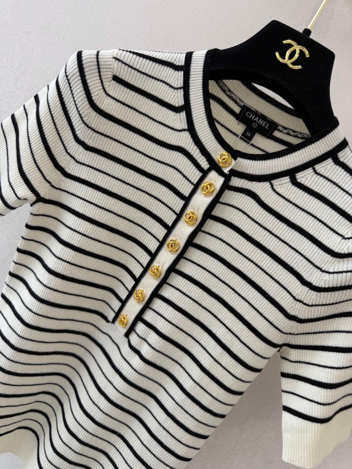 partial-button-front top