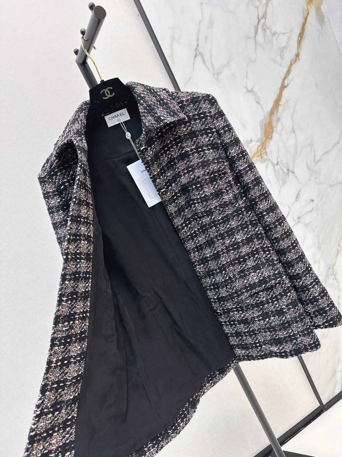 Mid-length tweed jacket