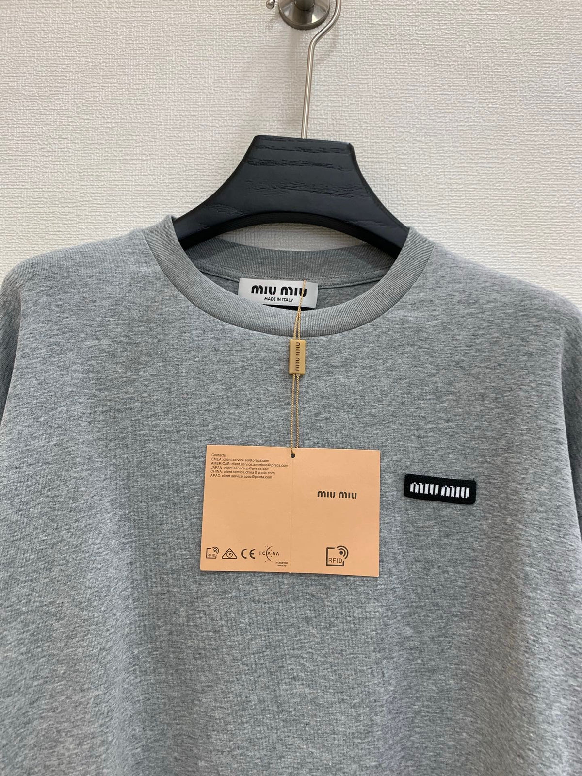 26 Women's New Two-in-One Style Color-Block Long Sleeve T-Shirt